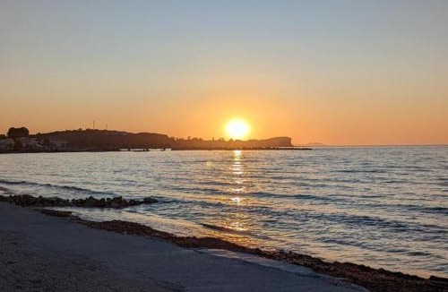 Roda Apartment | Dolphin Studios-Near the Beach