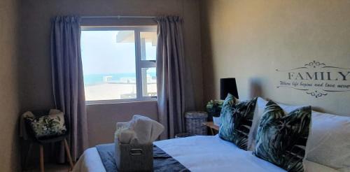 Rand Rifles Apartment | Dolphin View 20 @ LongBeach