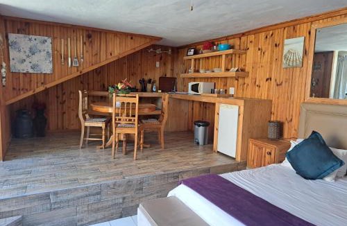 Jeffreys Bay House | Dolphin View Guesthouse