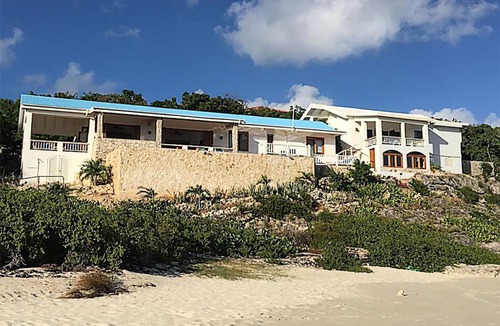 Sandy Hill Villa | Dolphin Villa