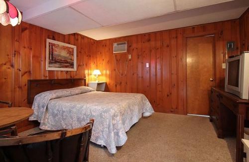 Hampton Hotel | Dolphyn Motel
