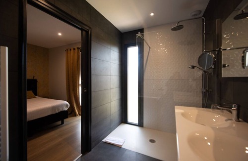 Saint-Medard-d'Eyrans Hotel | Domaine de Larchey & son restaurant - Bordeaux Sud