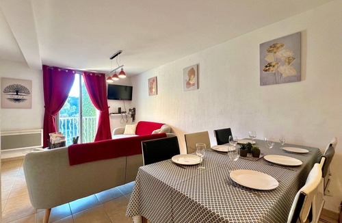 Uzes Apartment | Domaine de la Source, Apartment with Pool
