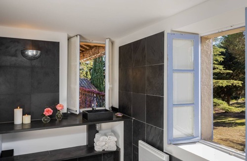 Cavanac Villa | Domaine Des Arbres - Eight Bedroom Villa, Sleeps 16