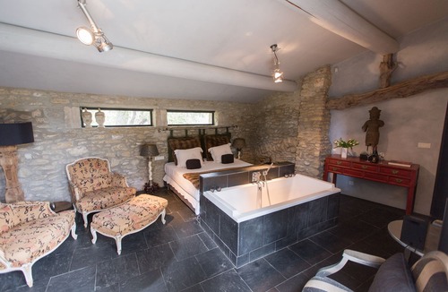 Oppede Bed & Breakfast | Domaine Les Roullets