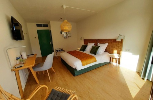 Dieulefit Hotel | Domaine Les Sources de Dieulefit