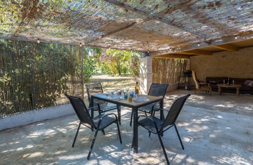 Roussillon House | Domaine Plan des Devens – Peaceful 4-Star Retreat with Private Terrace