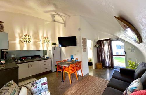 Trinity Beach Apartment | Dome by the sea