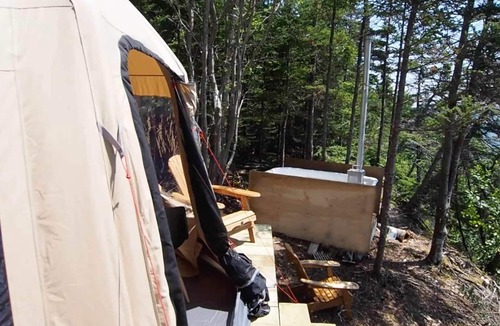 Walkerville Cabin | Dome Yurt On The Ocean and Private Beach, free Wifi