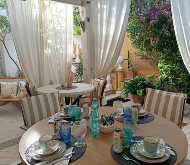 Piscinas Bed & Breakfast | Domos Le Due Tuie