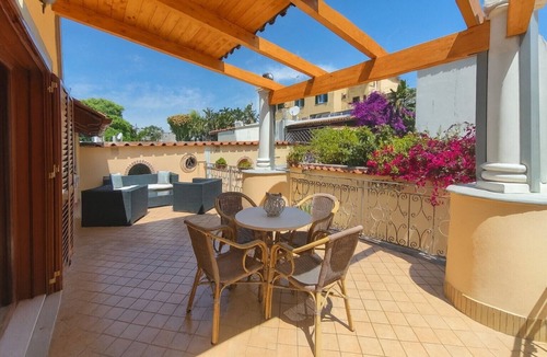 Ischia Porto House | Domus Aenaria - Spacious Villa - Prime location close to beaches and shops