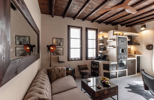 Old Town Naxos Apartment | Domus Castrum