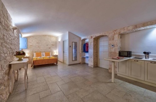 Old Town Cisternino Villa | Domus Petri 1908 Prickly Pear- Trulli with swimming pool in Itria Valley