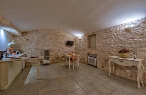Old Town Cisternino Villa | Domus Petri 1908 Prickly Pear- Trulli with swimming pool in Itria Valley