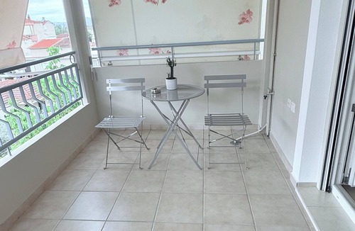Larissa Apartment | Domus Philippi–Spacious Stay the Heart of Larisa, Perfect for Families & Friends