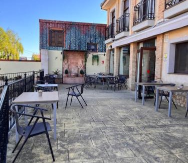 Sahagun House | Domus Viatoris