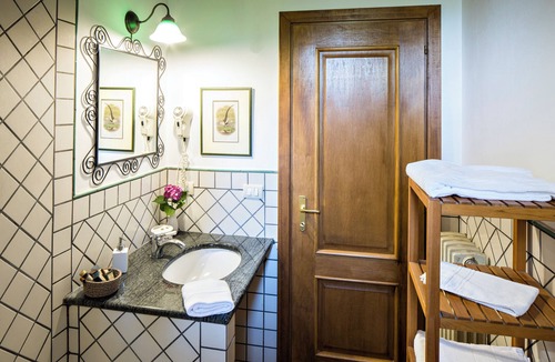 Nola Bed & Breakfast | Don Fabrizio 2/5 people in a historic villa near Naples Vesuvius Pompeii Caserta
