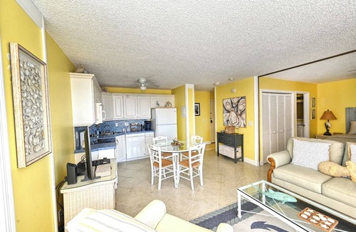 South Island Condo | Don's Beachside Paradise- EBT Club Unit 403- Dog Friendly