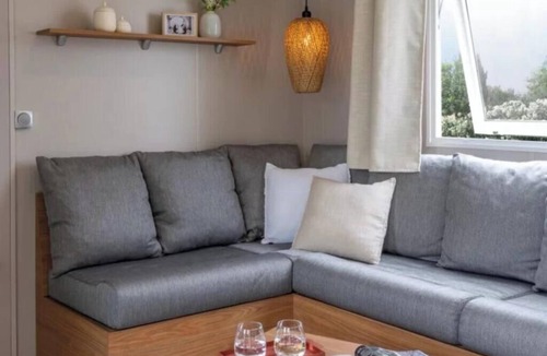 Hostens House | Donald" mobile home in the heart of the pony club