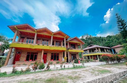 Tuk Tuk House | Doni Guest House by Staigo