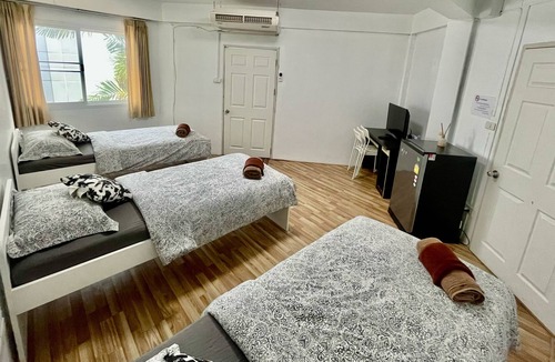 Nana Cabin | Doodle Lodge Bangkok