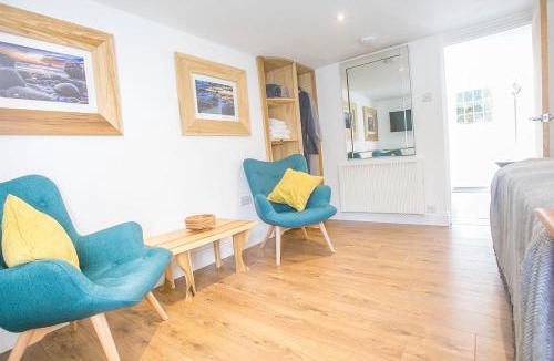 Porthleven Apartment | Doolittle