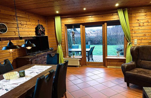 Rotacker House | Doppelhaushälfte in Hasselfelde