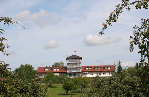 Lehrensteinsfeld Apartment | Doppelzimmer 2/2 - Gästehaus Zum Wolffenturm