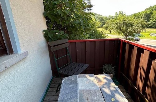 Steinsfeld Apartment | Doppelzimmer mit Balkon