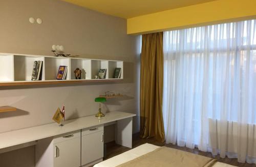 Ankara Apartment | Dora Suit