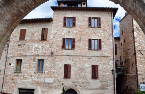 Spello Apartment | DORMIO shabby chic suite in Spello
