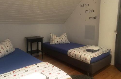 Kaarst Hostel | Dormitorium Kaarst Wohnraum auf Zeit