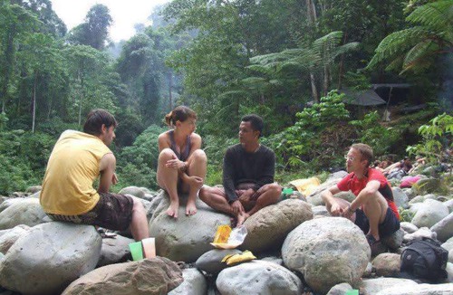 Bukit Lawang House | Dormitory Orangutan Backpacker & Jungle Trekking