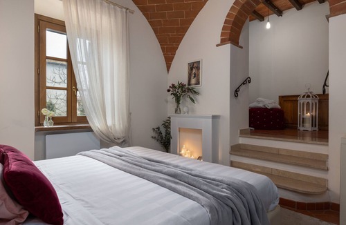 Monte San Savino House | DormiVeglia B&B