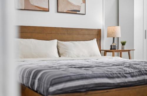 Dormont House | Dormont, Pittsburgh !B Modern and Spacious Private Bedroom with Shared Bathroom