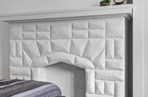 Dormont Apartment | Dormont, Pittsburgh Stylish and Modern Two Bedroom Apartment