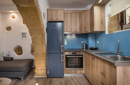 Drapanias Villa | Doro Silver Villa︱A Tranquil Retreat with an Outdoor Hot Tub