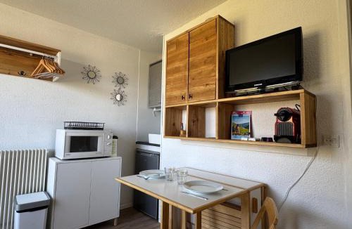 Les Menuires Apartment | Dorons Mountain Studios, ski-in ski-out, au coeur des Menuires