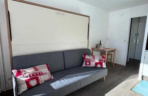 Les Menuires Apartment | Dorons Mountain Studios, ski-in ski-out, au coeur des Menuires