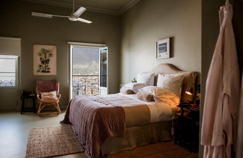 Schotsche Kloof Hotel | Dorp Hotel