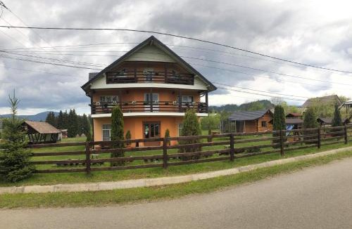 Cozanesti House | “Doru’ Muntelui”