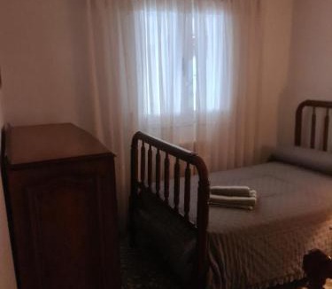 Sahagun House | Dos Hermanas