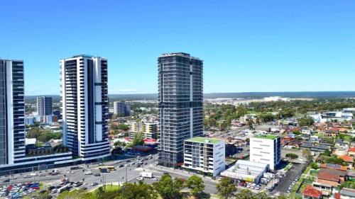 Cabramatta House | Double Bed at Central Cabramatta Foodies Paradise - Shared Bathroom and Amenities