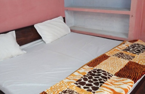 Faizabad House | Double bed Room 1