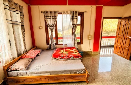 Bomdila Bed & Breakfast | DOUBLE BED SUPER DELUXE ROOM