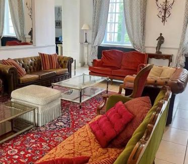 Beuzevillette Villa | Double bedroom gîte in a castle in Normandy