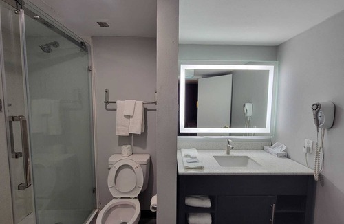 Amarillo Hotel | Double beds/Free Hot Breakfast