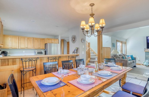 Shorepine Village House | Double Decks, Saltwater Hot Tub, BBQ, and an Easy Walk to Pacific City Beach!