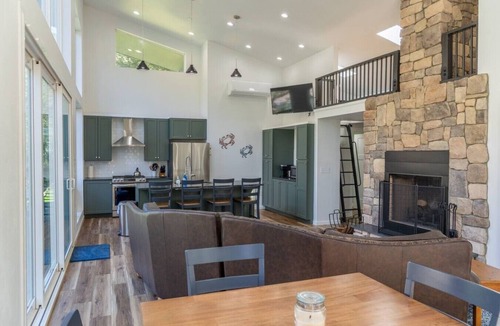 Crescent City House | Double Dipper