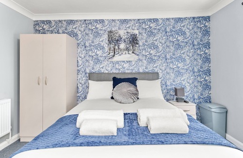 Boston Hotel | Double Economy shared Bathroom